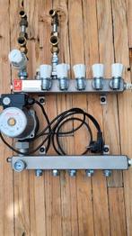 Rvs vloerverwarming verdeler met pomp 5 groepen., Doe-het-zelf en Verbouw, Gebruikt, Minder dan 30 cm, Cv-ketel of Combi-ketel