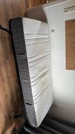 Gratis: matras 200 x 90 cm, Huis en Inrichting, Slaapkamer | Matrassen en Bedbodems, Ophalen, Zo goed als nieuw