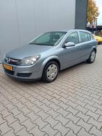 Opel Astra 1.6 16V 5D 77KW 2004 Grijs WEINIG KM 124835, Voorwielaandrijving, 15 km/l, 4 cilinders, 1165 kg