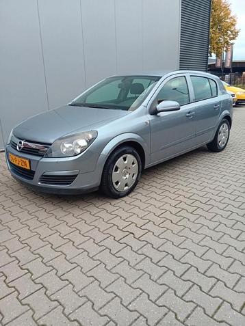 Opel Astra 1.6 16V 5D 77KW 2004 Grijs WEINIG KM 124835 beschikbaar voor biedingen