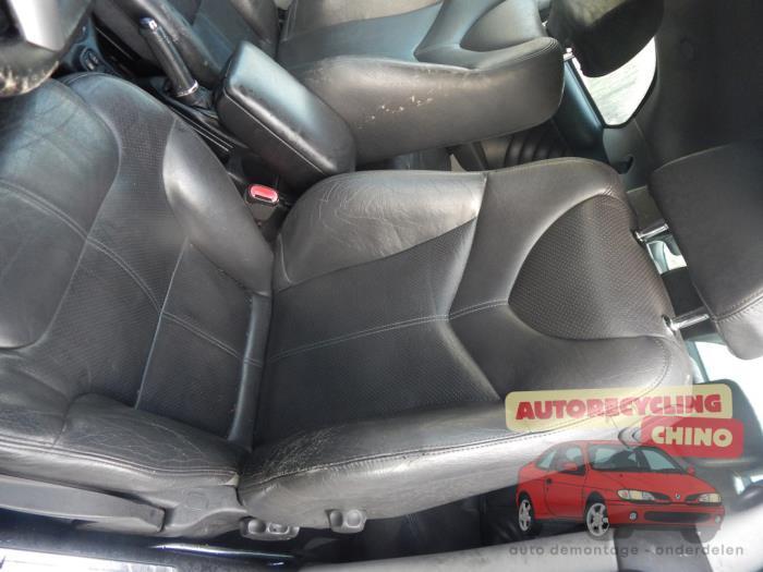 Bekleding Set (compleet) van een Alfa Romeo GT, Auto-onderdelen, Interieur en Bekleding, Alfa Romeo, Gebruikt, 3 maanden garantie