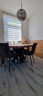 Houten ronden Eettafel met Zwart Onderstel, Huis en Inrichting, Rond, Ophalen of Verzenden, Zo goed als nieuw, Modern