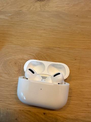 Apple AirPods Pro (1e generatie) defect beschikbaar voor biedingen