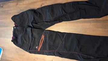 Afritsbroek decathlon beschikbaar voor biedingen