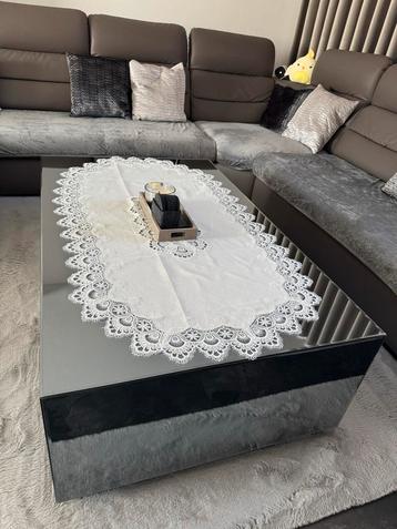 Moderne Salontafel - Stijlvol Design beschikbaar voor biedingen