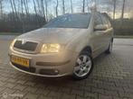 Skoda Fabia Combi 1.4-16V Elegance, Gebruikt, Zwart, 4 cilinders, Beige