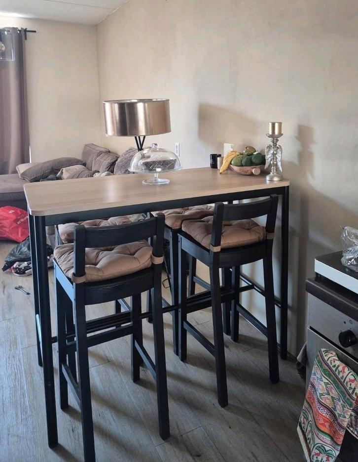 Bartafel met 4 barkrukken en kussens IKEA, Huis en Inrichting, Tafels | Eettafels, 50 tot 100 cm, 100 tot 150 cm, Rechthoekig