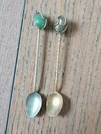 2 theelepeltjes met edelstenen, Antiek en Kunst, Antiek | Bestek, Ophalen of Verzenden