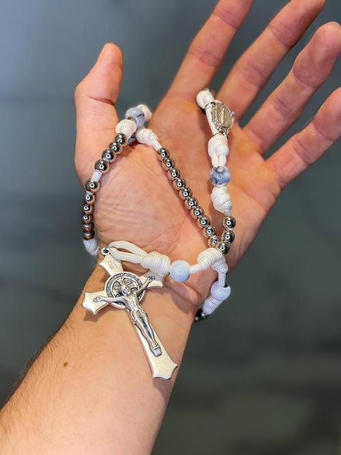 Rozenkrans - Alba, Sieraden, Tassen en Uiterlijk, Kettingen, Nieuw, Zilver, Wit, Met hanger, Ophalen of Verzenden