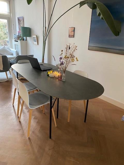 Ferm Living tafel, Huis en Inrichting, Tafels | Eettafels, Gebruikt, 50 tot 100 cm, 200 cm of meer, Vijf personen of meer, Ovaal