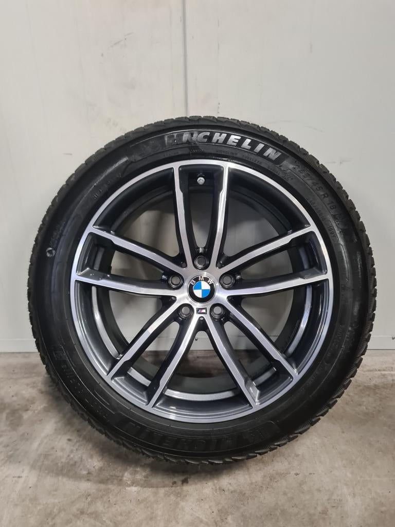18' BMW 5 Serie G30 G31 Styling 662M met winterbanden, Auto-onderdelen, Banden en Velgen, 18 inch, 245 mm, Banden en Velgen, Personenwagen