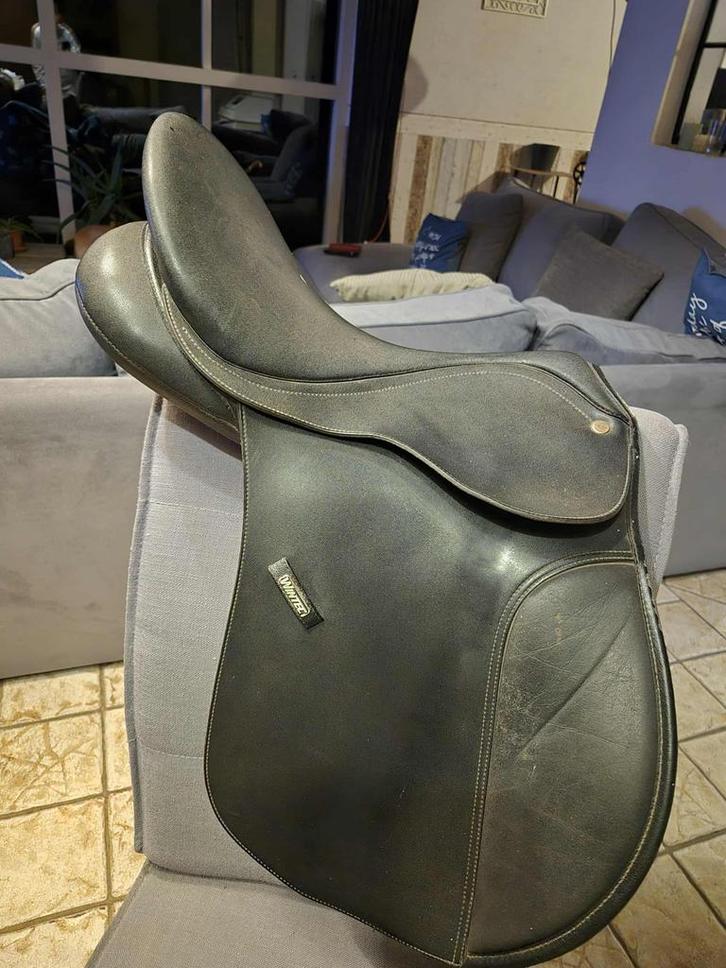 Wintec 17 inch veelzijdigheid zadel ( moet weg), Dieren en Toebehoren, Paarden en Pony's | Hoofdstellen en Tuigage, Gebruikt, Overige soorten