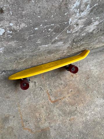 Jaren 70 skateboard / penny board beschikbaar voor biedingen