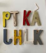 Leuke gekleurde houten letters wand decoratie Eekhoorn e.a., Huis en Inrichting, Ophalen of Verzenden, Zo goed als nieuw