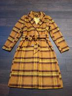 Jas dames maat M ruit  bruin geel/mosterd carnaval, Maat 38/40 (M), Carnaval, Ophalen of Verzenden, Zo goed als nieuw