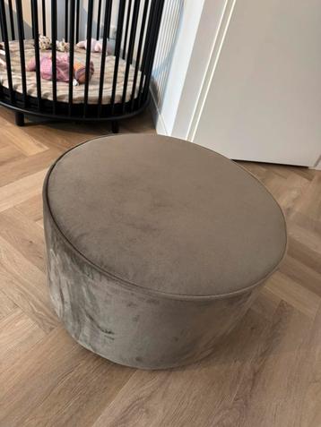 WOOOD - Sara poef laag khaki 36xø60 beschikbaar voor biedingen