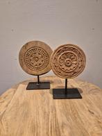2 Houten Ornamenten op Standaard, Huis en Inrichting, Woonaccessoires | Wanddecoraties, Ophalen, Zo goed als nieuw
