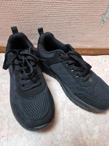DM double memory sneakers maat 39 beschikbaar voor biedingen