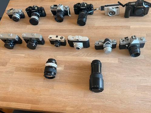 16 camera’s, 3 flitsers, toebehoren en extra’s, Audio, Tv en Foto, Fotocamera's Analoog, Gebruikt, Spiegelreflex, Canon, Ophalen of Verzenden