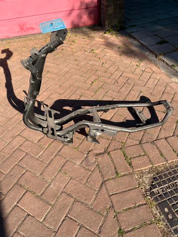 Aprilia SR piaggio frame snor, Zonder Wok (Overschrijven) beschikbaar voor biedingen