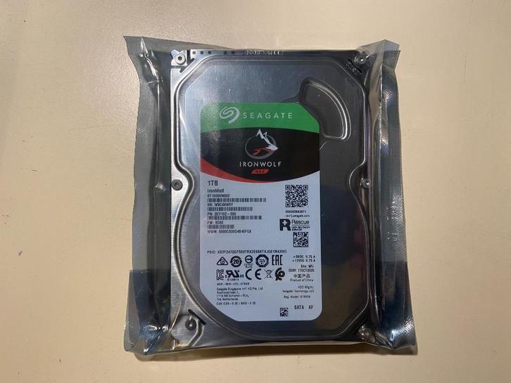 Seagate Ironwolf 1tb NAS HDD (2 stuks - nieuw), Computers en Software, Harde schijven, Nieuw, Desktop, HDD, SATA, Ophalen of Verzenden