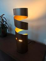 Design Lamp met lamp zgan, Huis en Inrichting, Lampen | Tafellampen, Ophalen, Zo goed als nieuw, Metaal, Minder dan 50 cm