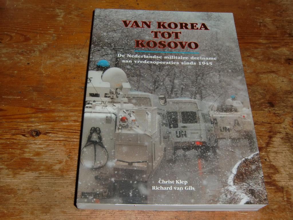 Van Korea tot Kosovo (Ned. vredesoperaties sinds 1945), Verzamelen, Militaria | Algemeen, Ophalen of Verzenden, Landmacht, Nederland