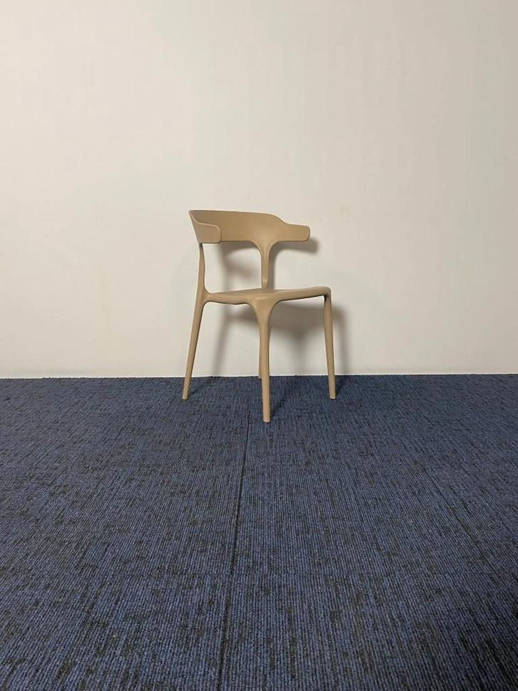 4 x Kantinestoel, bruin, kunststof, 4-poot onderstel, Huis en Inrichting, Stoelen, Gebruikt, Vier, Kunststof, Bruin, Ophalen