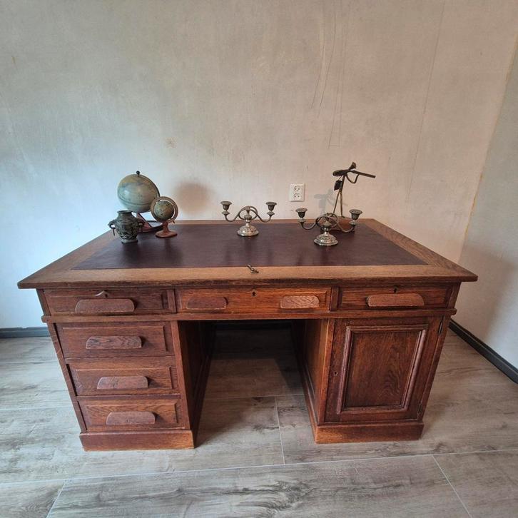 antiek engels chesterfield bureau met rood leer ingelegd, Antiek en Kunst, Antiek | Kantoor en Zakelijk, Ophalen of Verzenden