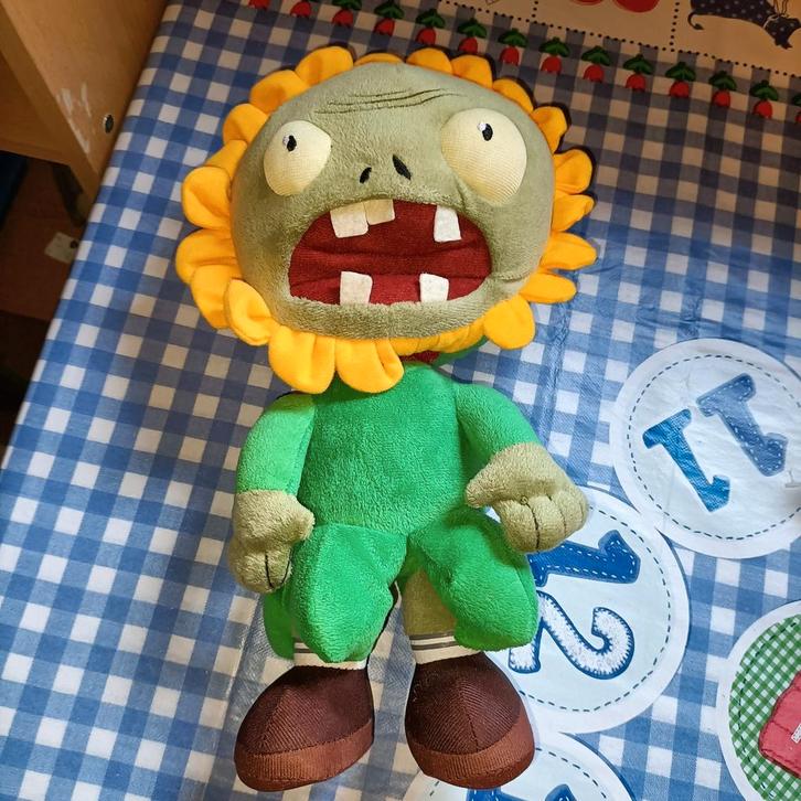 Plants vs Zombies knuffel 32 cm groot, Kinderen en Baby's, Speelgoed | Knuffels en Pluche, Ophalen of Verzenden