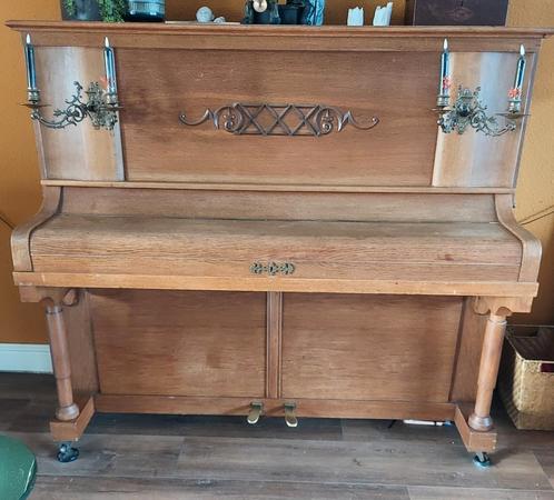 Goed onderhouden Oude piano, Muziek en Instrumenten, Piano's, Gebruikt, Digitaal, Ophalen