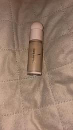 Rare Beauty Concealer 170W - Halfvol, Gebruikt, Gehele gezicht, Beige, Ophalen of Verzenden