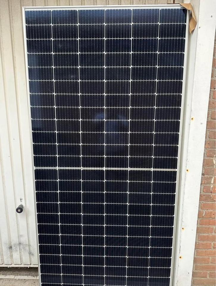 Zonnepanelen set 450wp, , omvormer, regelaar, Doe-het-zelf en Verbouw, Zonnepanelen en Toebehoren, Gebruikt, Compleet systeem