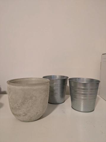 Pots (3) beschikbaar voor biedingen