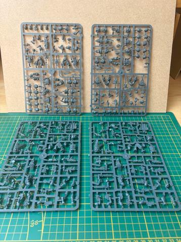 Space wolves old sprue upgrades kitbash beschikbaar voor biedingen