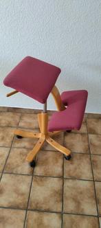 Stokke Varier wing balans bureaustoel knie stoel, Huis en Inrichting, Bureaustoelen, Ophalen, Zo goed als nieuw, Bureaustoel, Rood