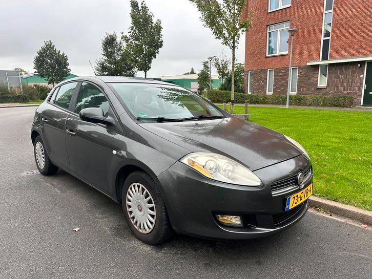 Fiat Bravo 1.4 16V 5DR 2008 Grijs, Auto's, Fiat, Particulier, Bravo, Benzine, B, Hatchback, Handgeschakeld, Origineel Nederlands