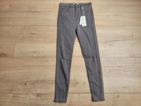 PULL&BEAR grijze skinny spijkerbroek mt 38 *nieuw* ~ LL0013, Kleding | Dames, Spijkerbroeken en Jeans, Nieuw, W30 - W32 (confectie 38/40)