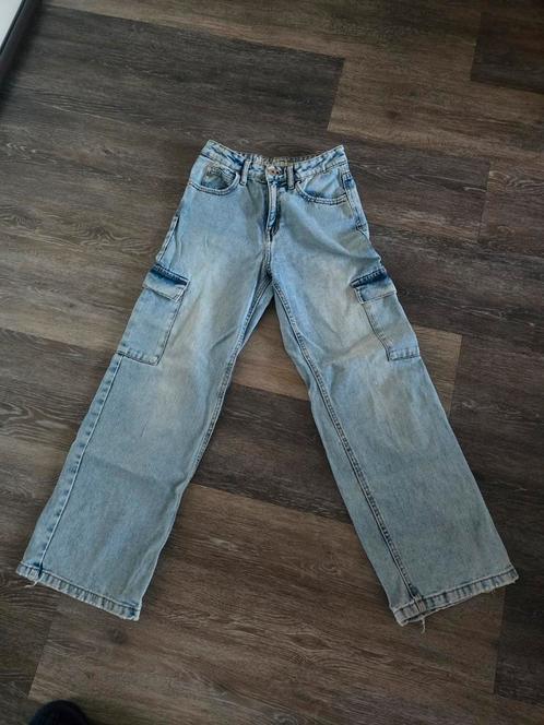 Spijkerbroek / cargobroek zgan, Kinderen en Baby's, Kinderkleding | Maat 152, Zo goed als nieuw, Jongen of Meisje, Broek, Ophalen of Verzenden