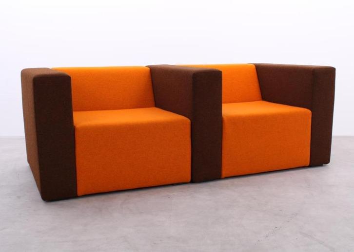 Gelderland | Design bank | Oranje, Huis en Inrichting, Banken | Bankstellen, Zo goed als nieuw, Rechte bank, Tweepersoons, 200 tot 250 cm