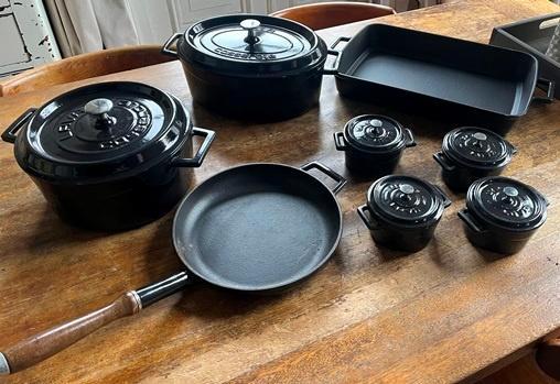 Lava cooking pannen gietijzer zwart zo goed als nieuw SET, Huis en Inrichting, Keuken | Potten en Pannen, Zo goed als nieuw, Pannenset