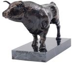Beeld van een Stier €50,00, Ophalen of Verzenden, Gebruikt, Dier