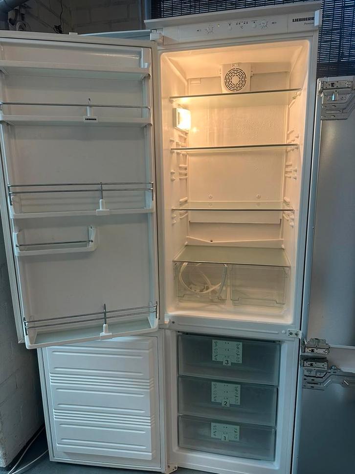 LIEBHERR 178CM INBOUW KOELVRIESCOMBINATIE KOELKAST 275L, Witgoed en Apparatuur, Koelkasten en IJskasten, Refurbished, Met aparte vriezer