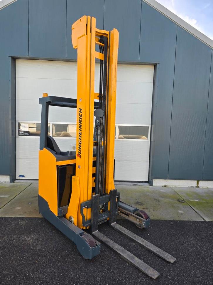 Jungheinrich ETV 214 Reachtruck - Zeer Goed!, Zakelijke goederen, Machines en Bouw | Heftrucks en Intern transport, Reachtruck