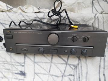 JVC Receiver AV-A341, mogelijk met CD speler en boxen beschikbaar voor biedingen