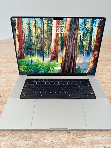 Macbook Pro M3 16-inch 36GB/512GB beschikbaar voor biedingen