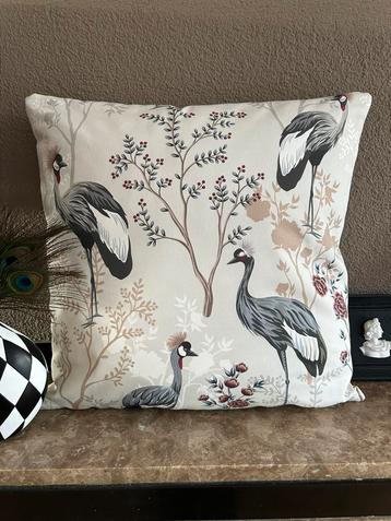 Decoratieve kussenhoes 4545 cm beschikbaar voor biedingen