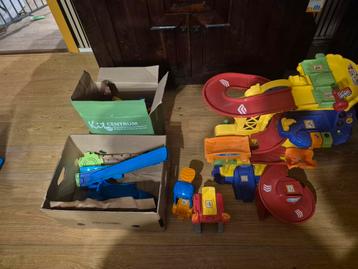 Toet Toet Auto's Stuntbaan beschikbaar voor biedingen