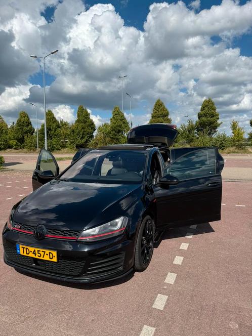 Golf 7 gti perfomance stage 2 340PK, Auto's, Volkswagen, Particulier, Golf, Benzine, Automaat, Zwart, Zwart, Leder, Voorwielaandrijving