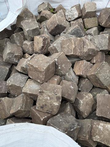 Kinderkoppen 10x10 60m2 kasseien beschikbaar voor biedingen